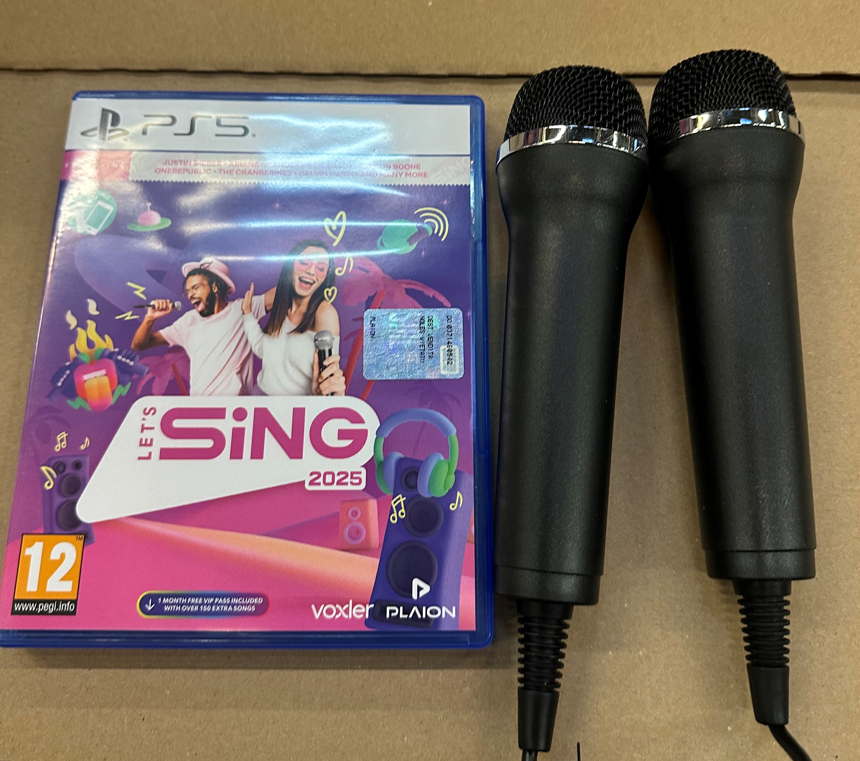 OUTLET - Gra PS5 Let's Sing 2025 + 2 mikrofony