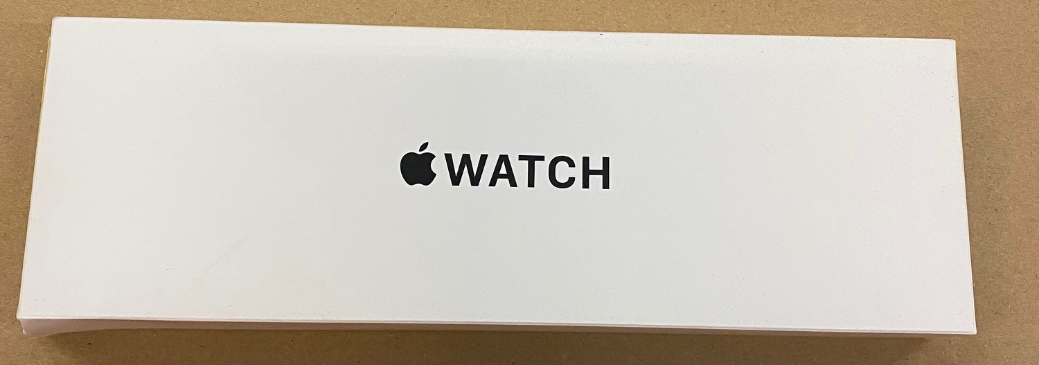 OUTLET - Smartwatch APPLE Watch SE (2 generacji) GPS Koperta 44mm z aluminium w kolorze północy z paskiem sportowym S/M w kolorze północy MXEJ3ET/A Czarny