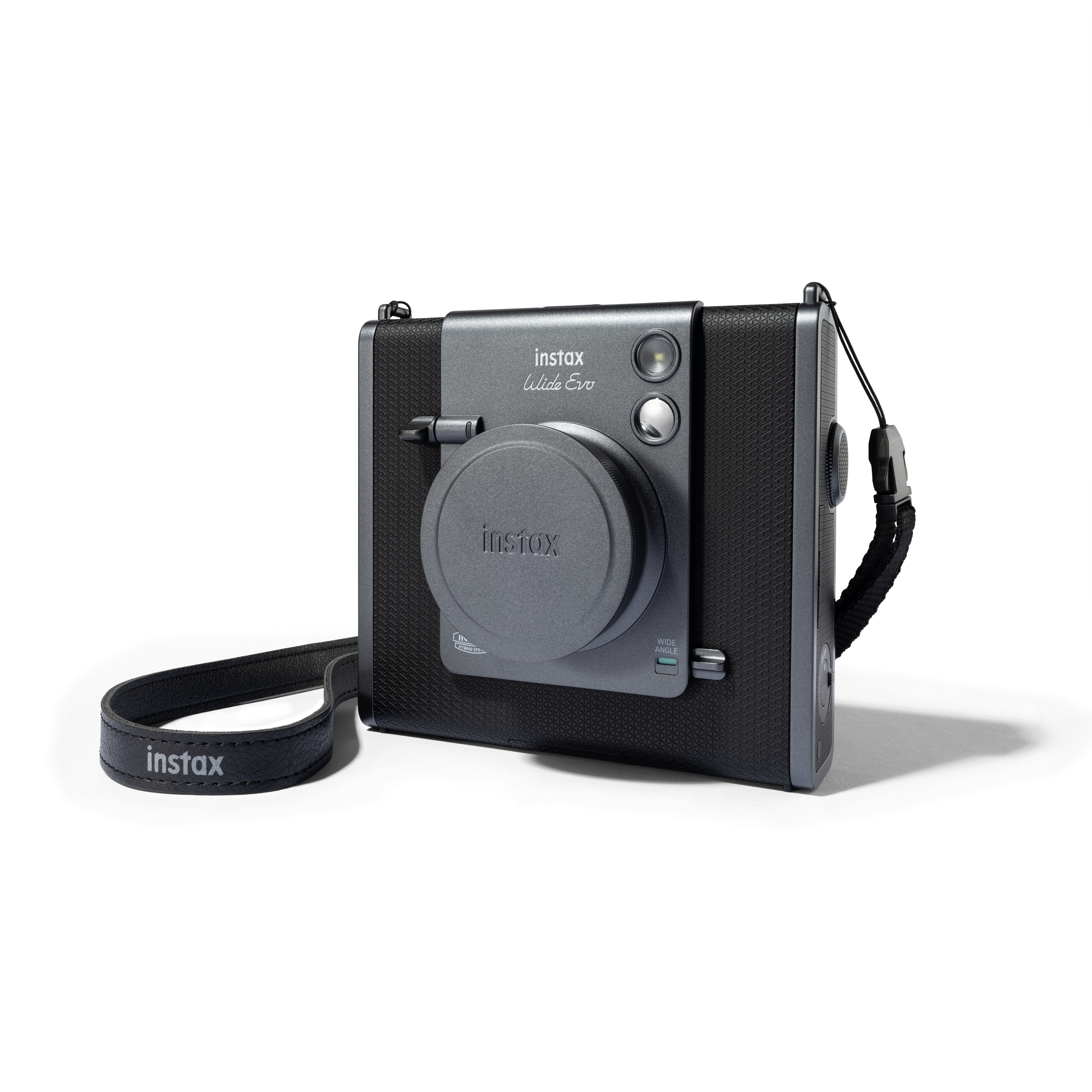 Instax Wide Evo Kamera. Mit Objektivdeckel, Riemen und lederartiger Textur. Grau und Schwarz.