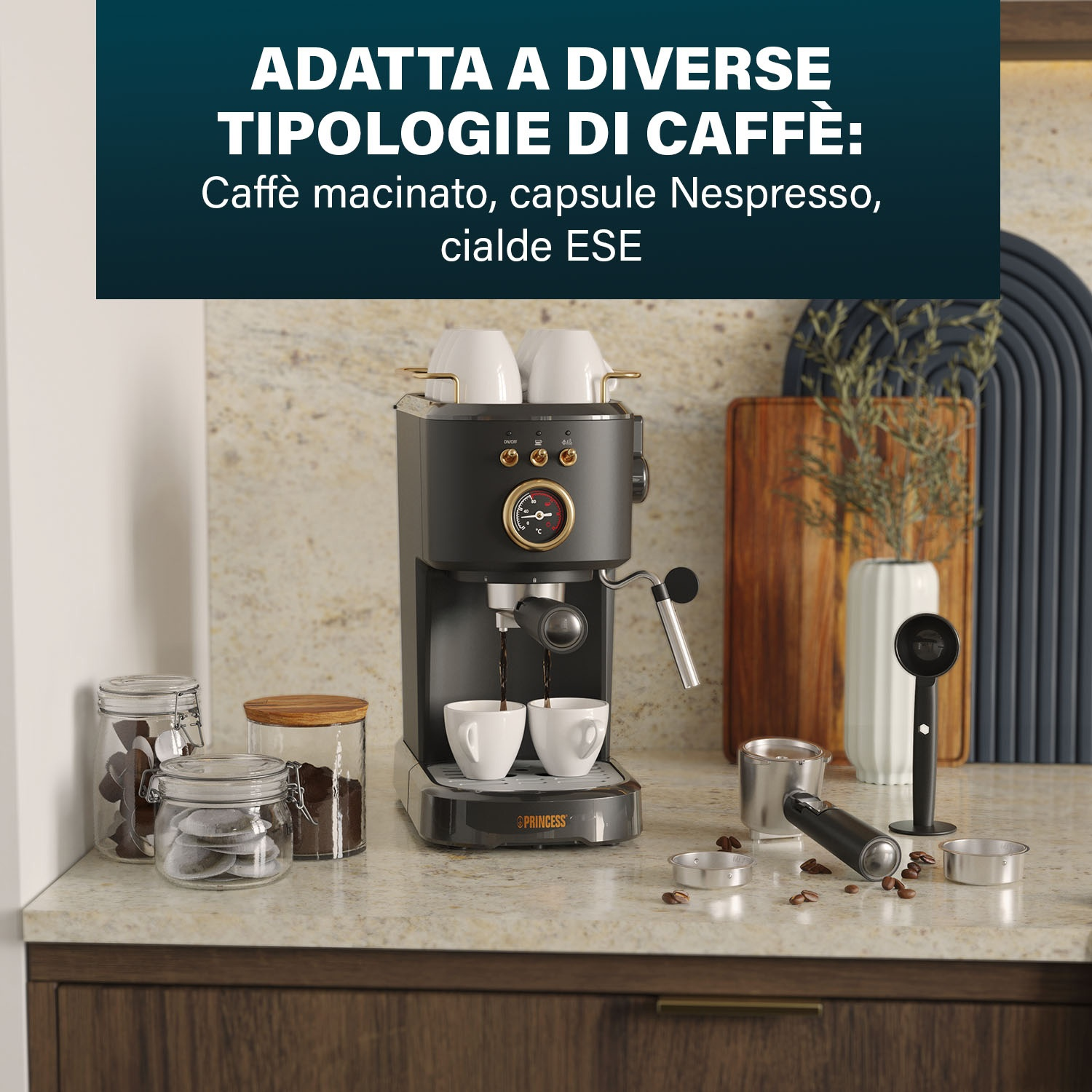 Una macchina per espresso nera con due tazze e accessori su un bancone.