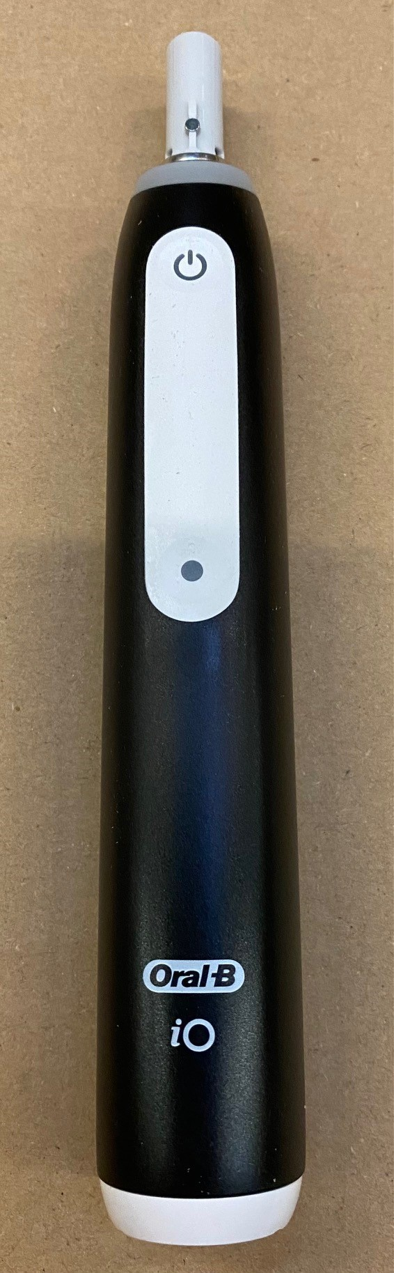 OUTLET - Szczoteczka magnetyczna ORAL-B IO3 MATT BLACK Czarny