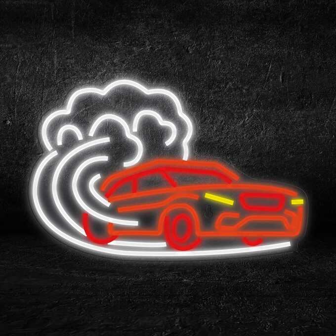 Czerwony i pomarańczowy neonowy znak samochodu z białą chmurą, na czarnej ścianie.