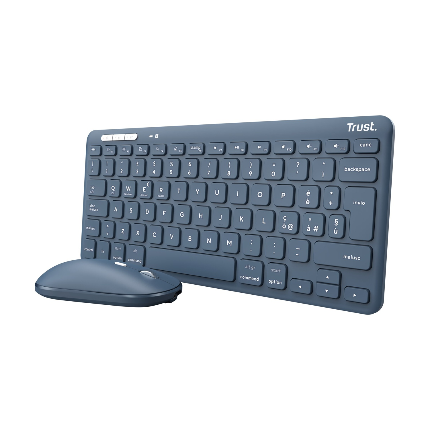 Un set di tastiera e mouse blu. La tastiera ha molti tasti e il mouse è a sinistra.