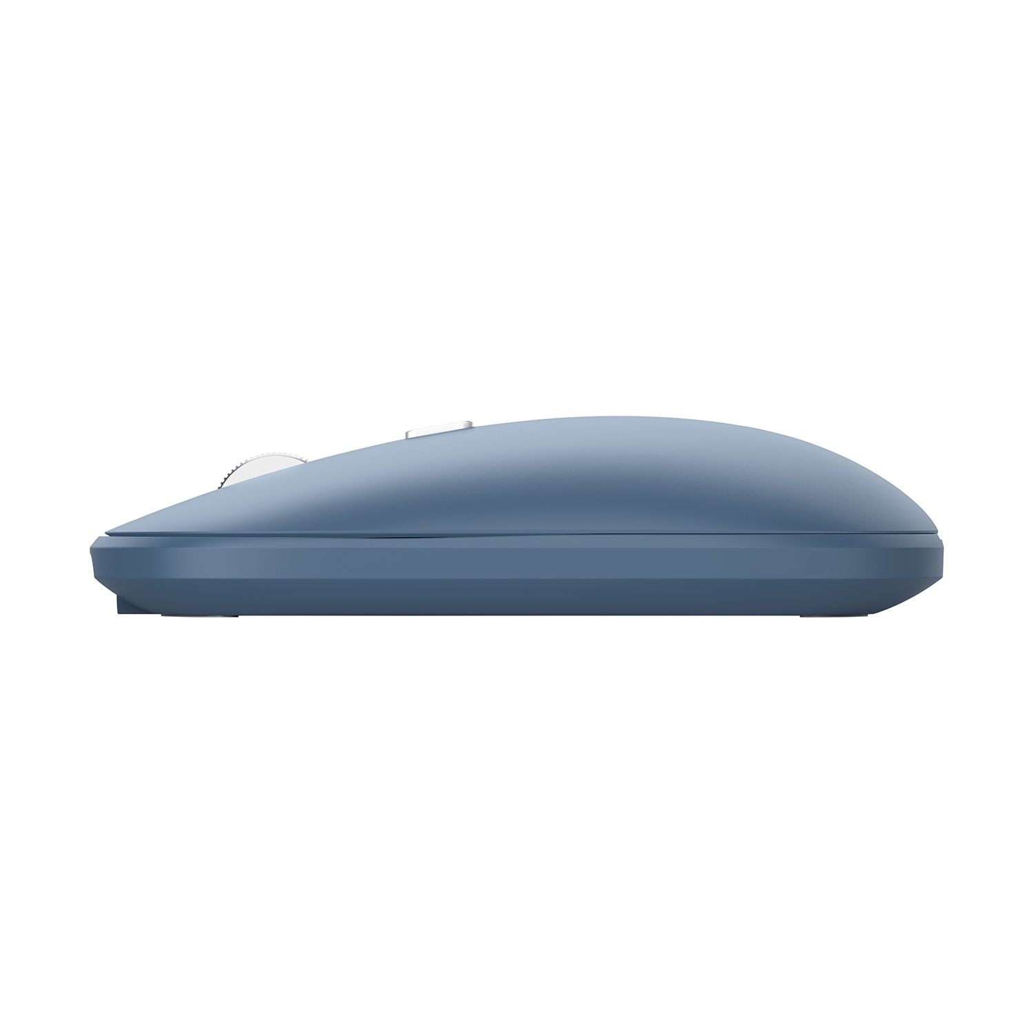 Un mouse wireless blu con una rotella di scorrimento su una superficie bianca.
