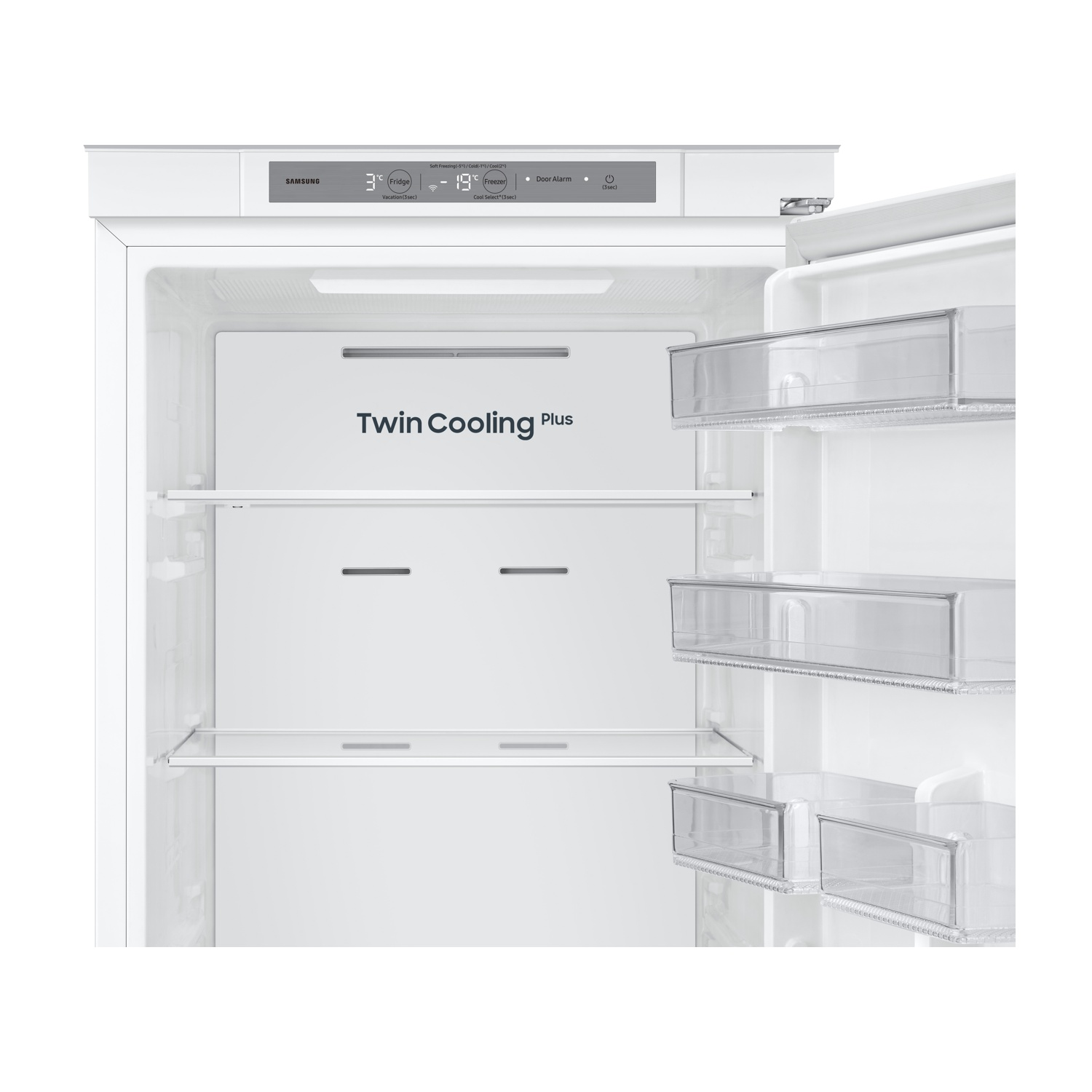 Primo piano dell'interno di un frigorifero, che mostra ripiani, cassetti e il sistema Twin Cooling Plus.