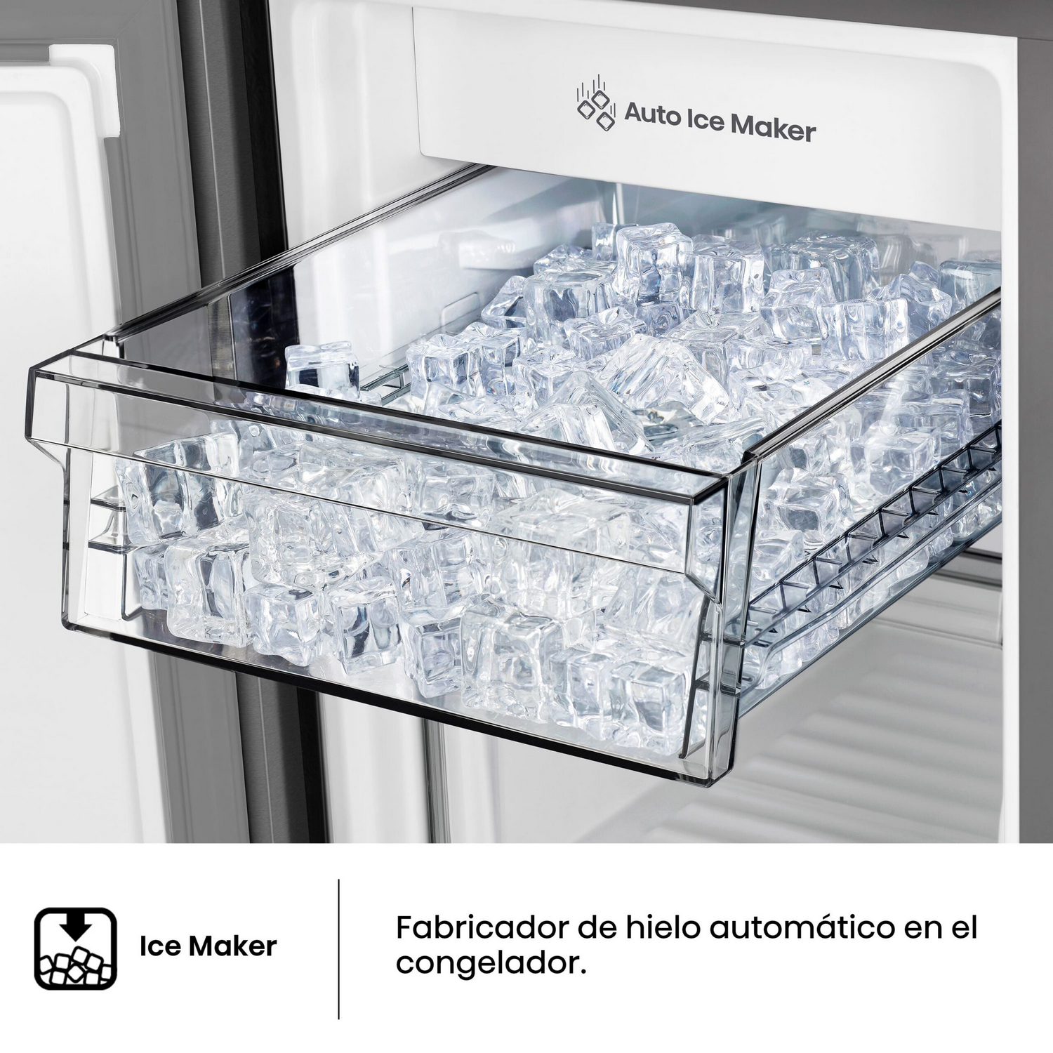 Cajón de máquina de hielo lleno de cubitos, con texto 'Auto Ice Maker' arriba.