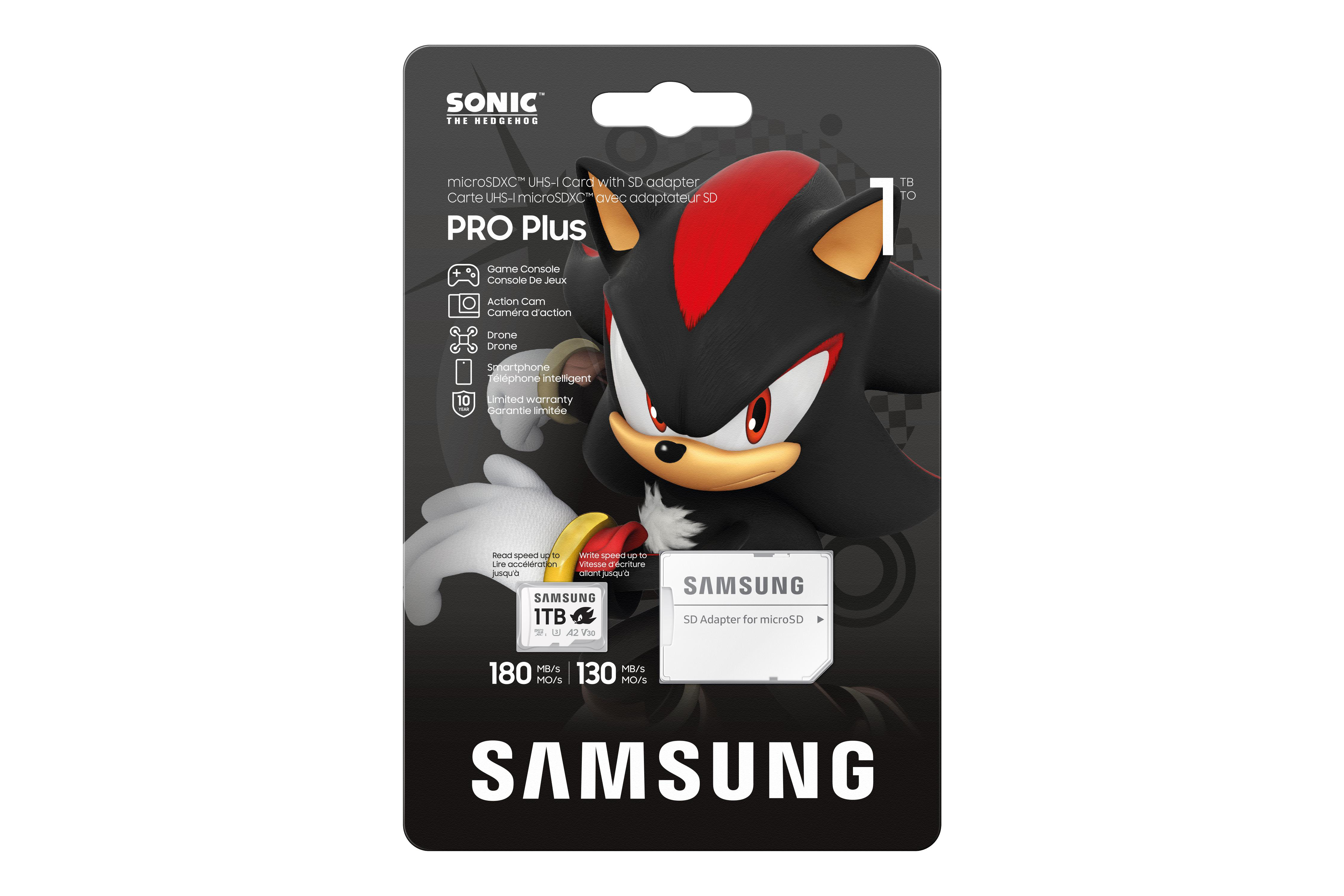 Eine Samsung MicroSD-Kartenverpackung mit Sonic the Hedgehog, beschriftet mit 1 TB, mit Spielkonsolen-Illustrationen.