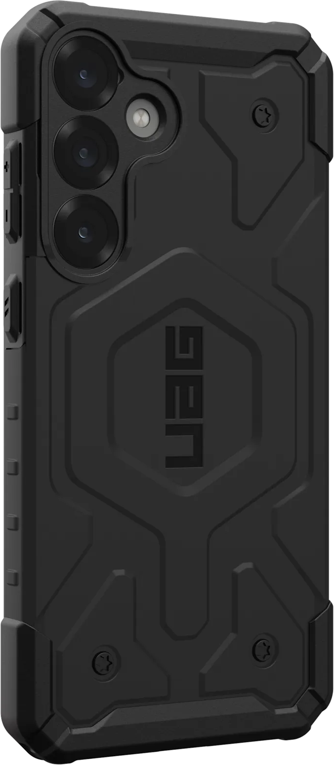 Coque de téléphone noire avec un design robuste. Elle a des découpes pour l'appareil photo et le nom de la marque.