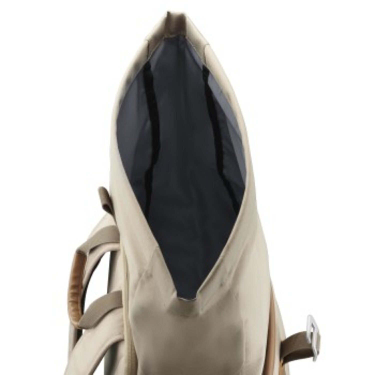 Open beige rugzak, die de binnenkant laat zien, met een donker interieur.
