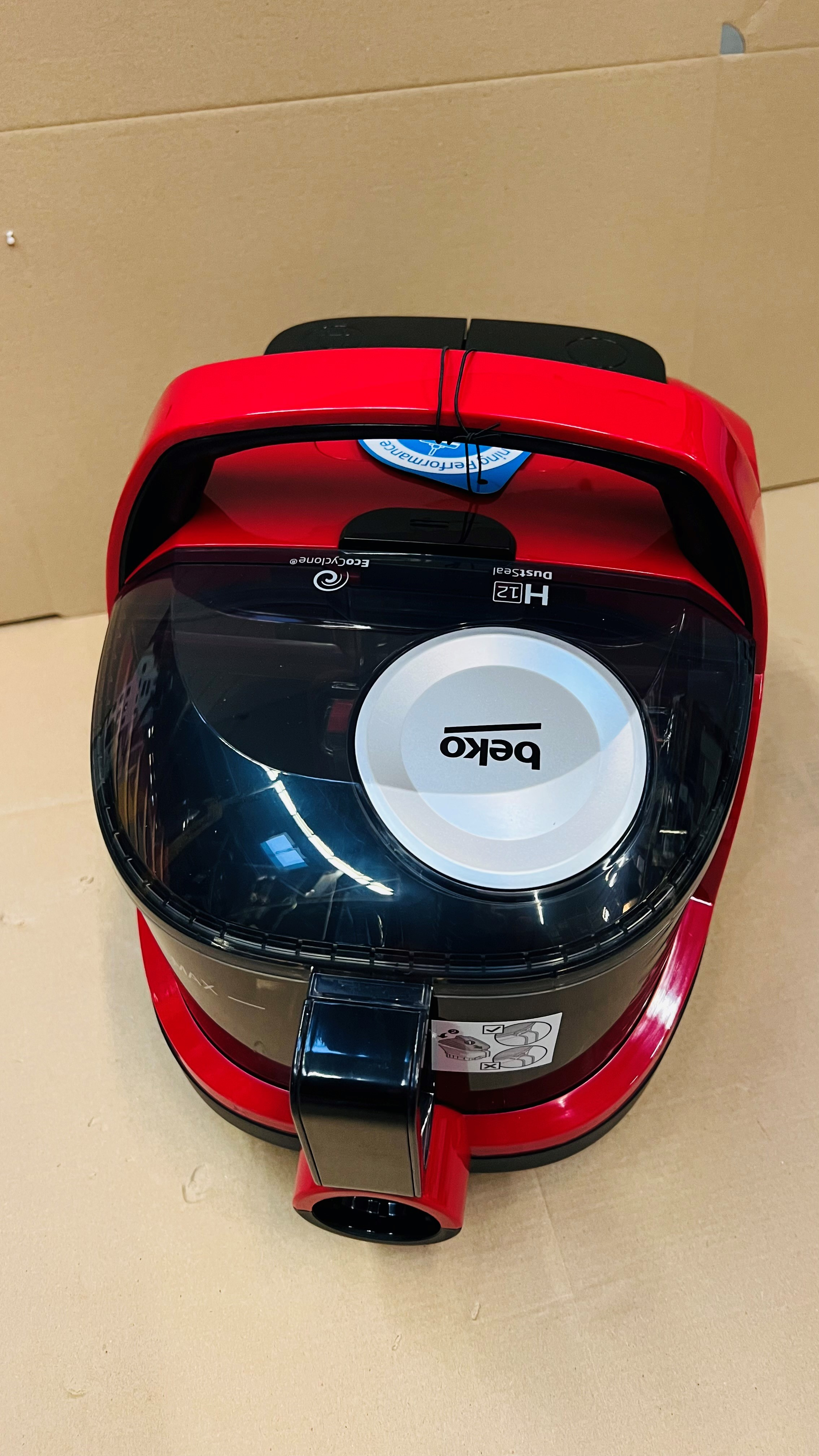 odkurzacz BEKO OUTLET 1408986 M3191 ODKURZACZ BEZWORKOWY BEKO VCO czarno czerwony