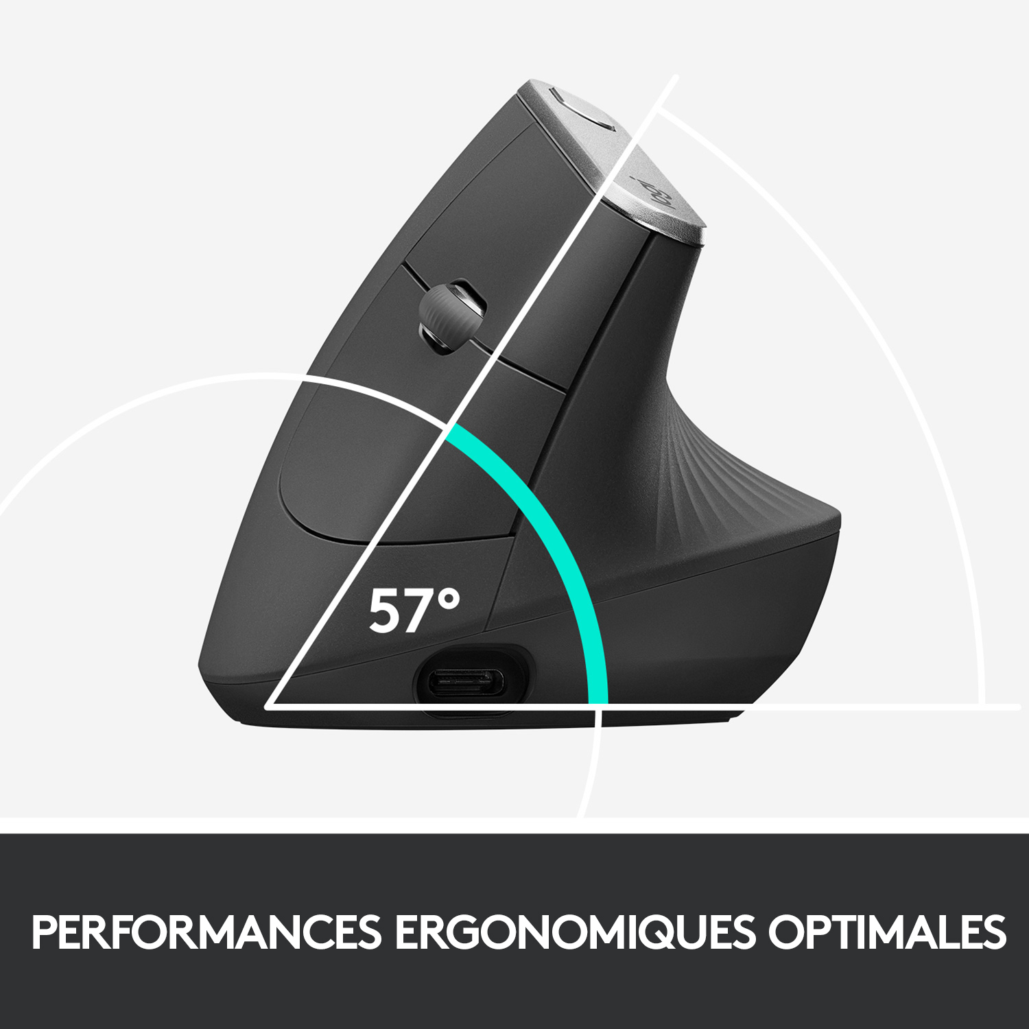 Souris ergonomique noire, avec un angle de 57 degrés indiqué par des lignes. Texte : Performance ergonomique.