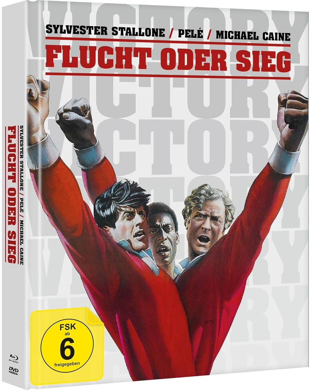 DVD-Cover, Sylvester Stallone und andere in roter Fußballuniform, Arme hoch.
