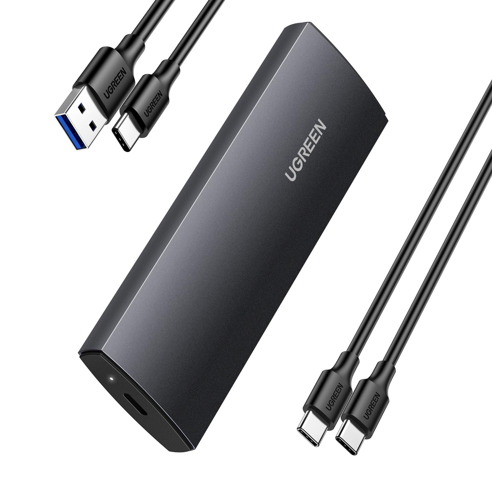 Schwarze externe Festplatte von UGREEN mit USB- und USB-C-Kabeln.