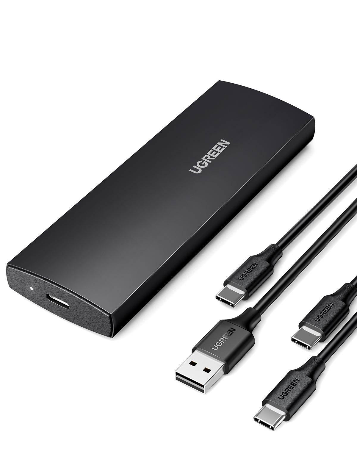Schwarze externe Festplatte von UGREEN mit USB- und USB-C-Kabeln.