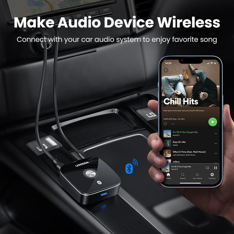 Smartphone mit App zeigt Audiogerät verbinden und Musik abspielen im Auto.