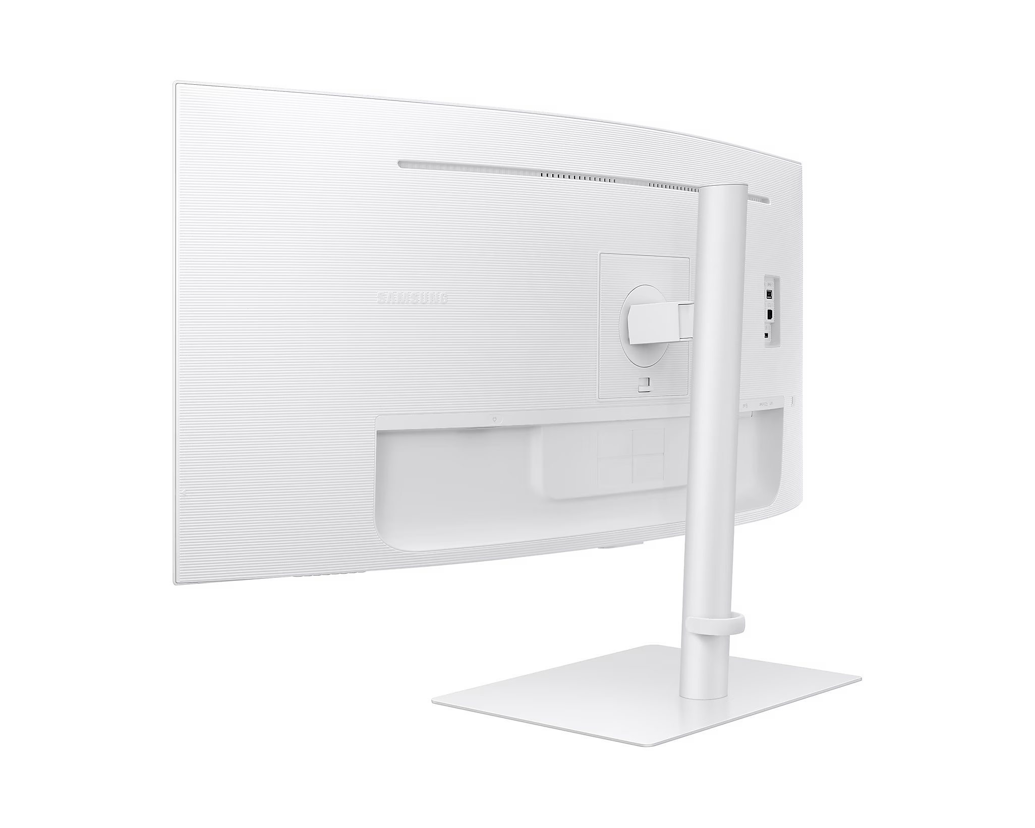 Fehér ívelt monitor hátulnézete. Az állvány fehér, téglalap alakú talppal. Samsung logó felül.