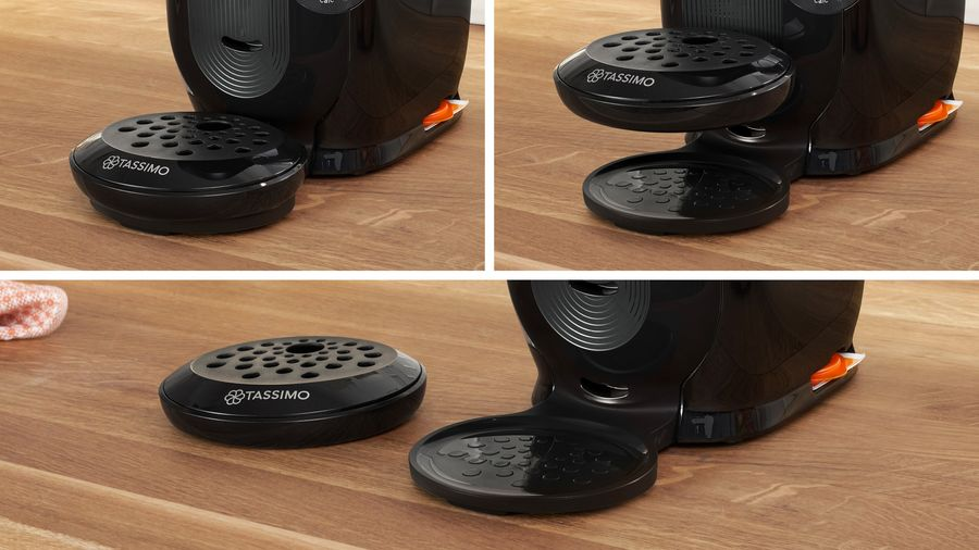 Tres imágenes que muestran la base de una cafetera con el soporte para cápsulas Tassimo retirado y en su lugar.