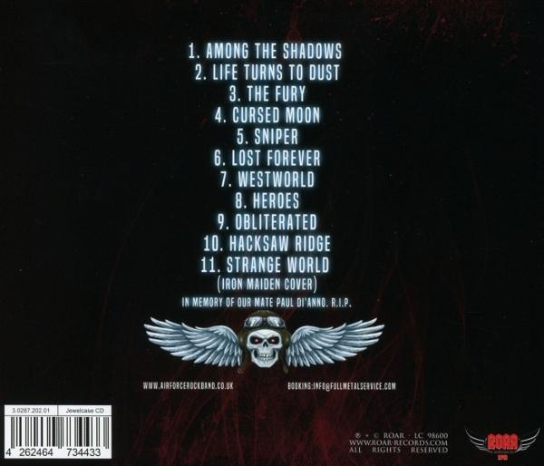 Rückseite einer CD mit Totenkopf, Flügeln und Titeln.