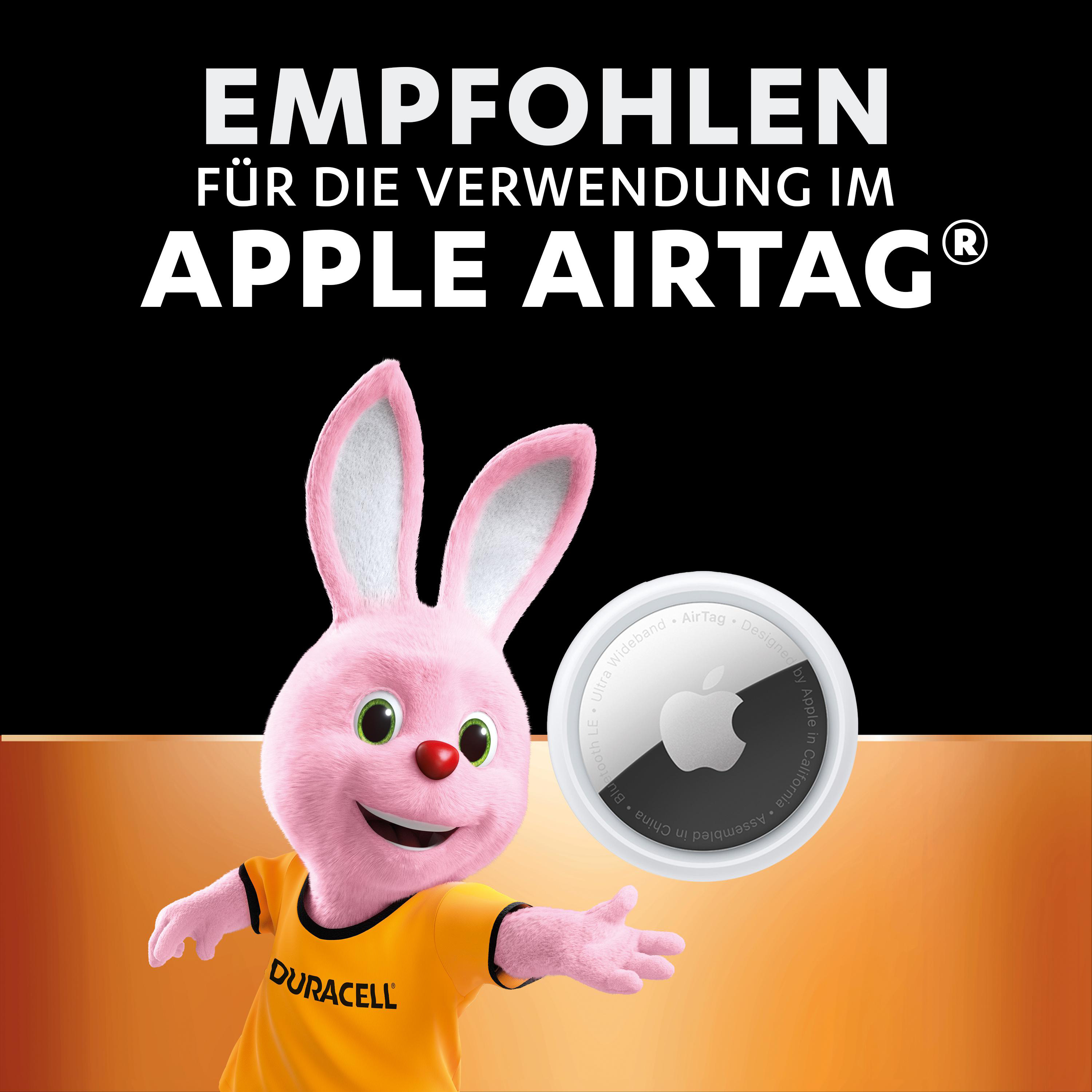 Rosa Hasen Duracell Maskottchen mit Apple AirTag, Text: Empfohlen für die Verwendung im Apple AirTag®.