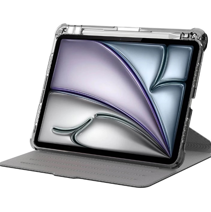 Şeffaf tablet kılıfı, tablet içinde, gri yüzeyde.