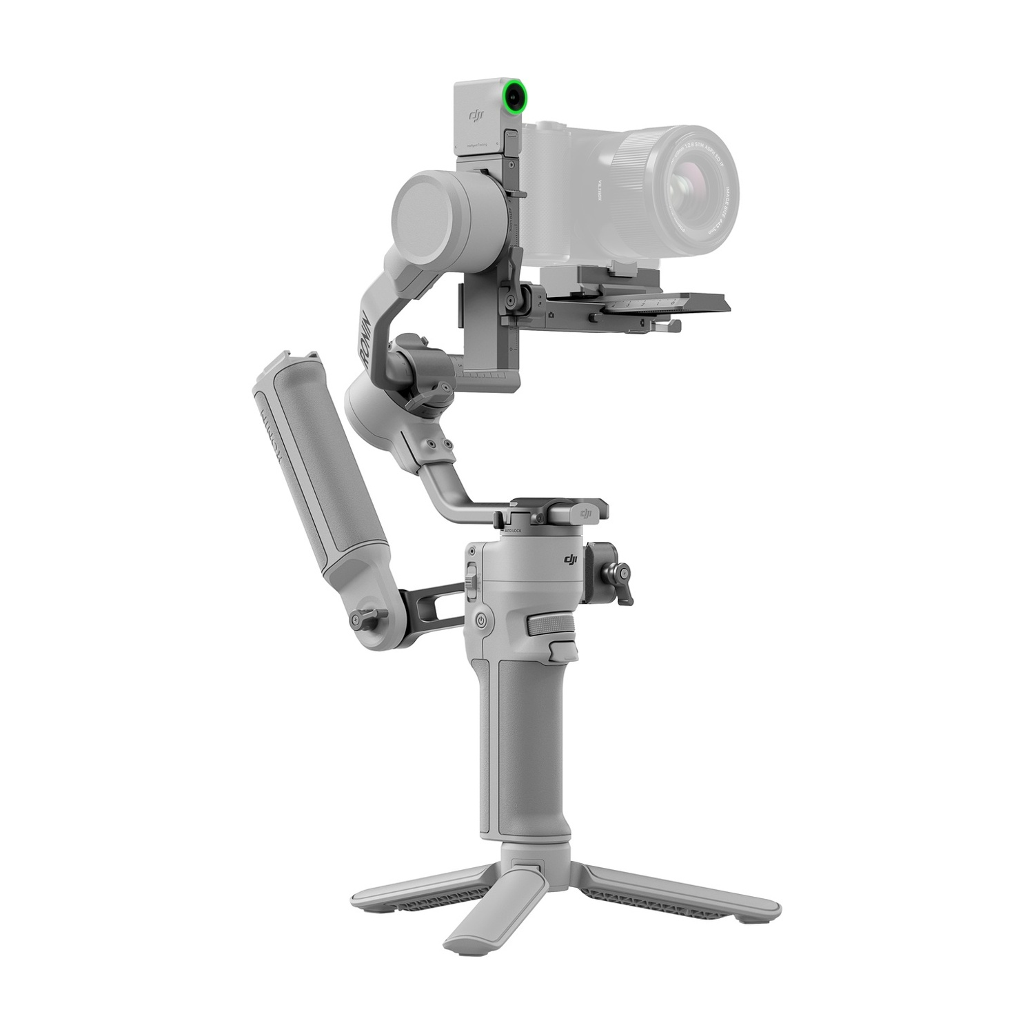 Uno stabilizzatore di fotocamera grigio con una fotocamera montata, su un treppiede e sfondo bianco.