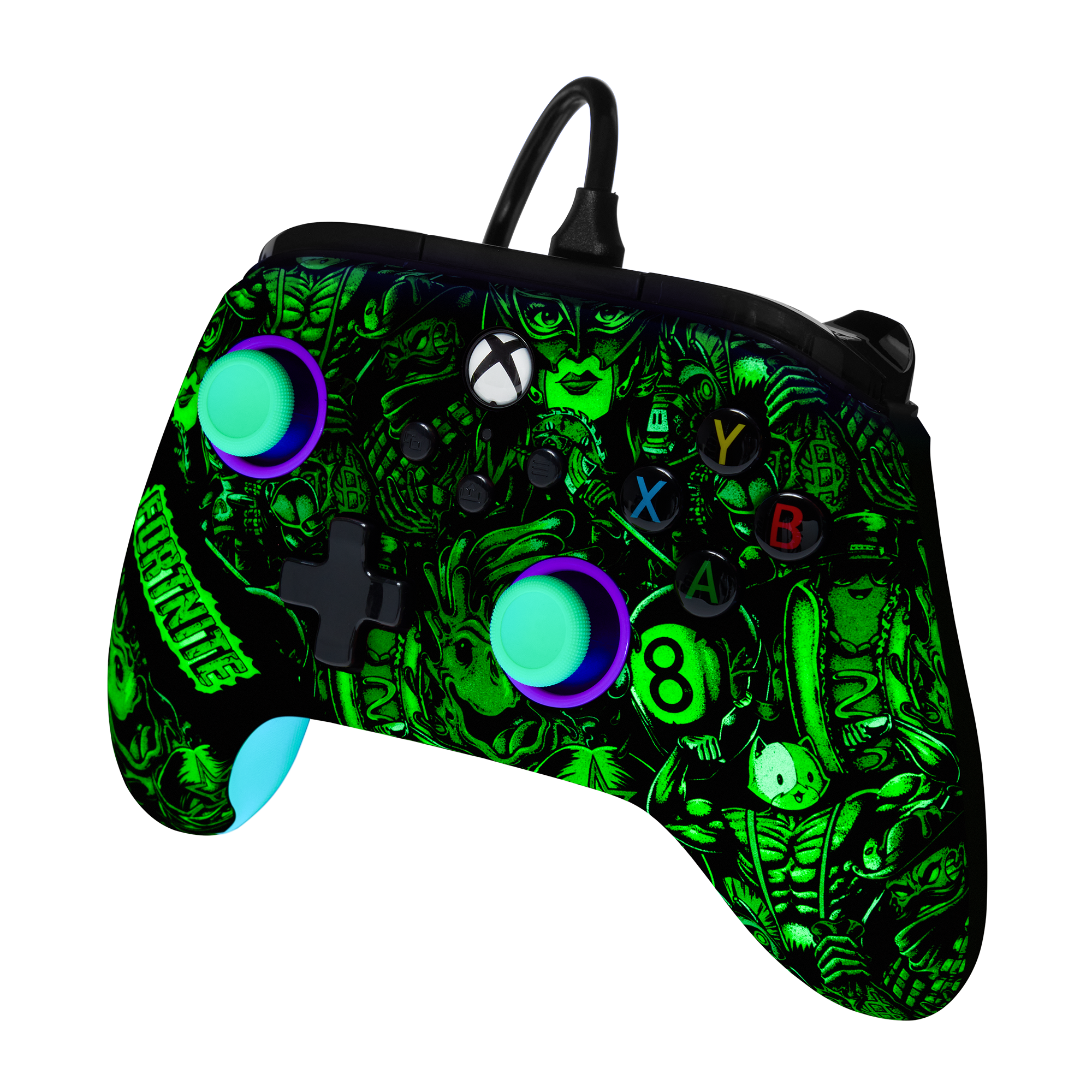 Ein schwarzer Gaming-Controller mit grünem Fortnite-Design und leuchtenden Knöpfen.