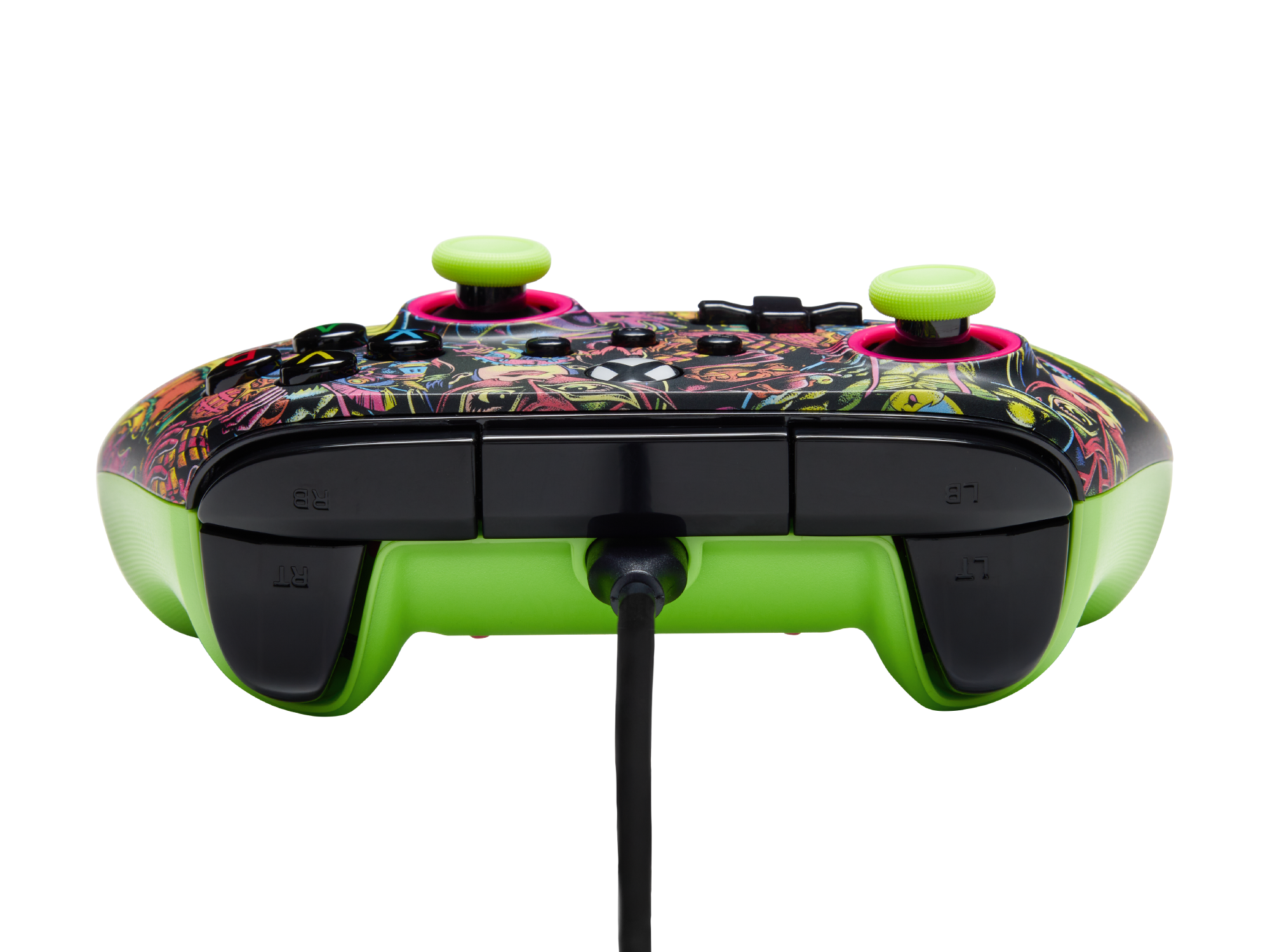 Grüner und schwarzer Xbox-Controller mit Kabel. Dekorierte Knöpfe, neongrüne Akzente.
