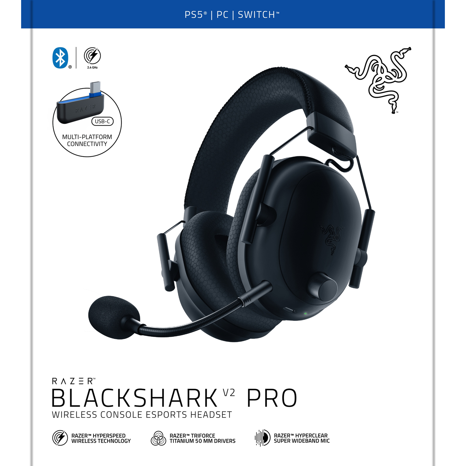 Casque noir avec microphone, vue en biais. Il y a un adaptateur USB-C et le logo Razer en haut.