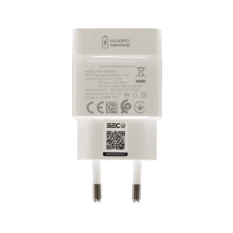 Beyaz Huawei SuperCharge güç adaptörü, çivilerle.