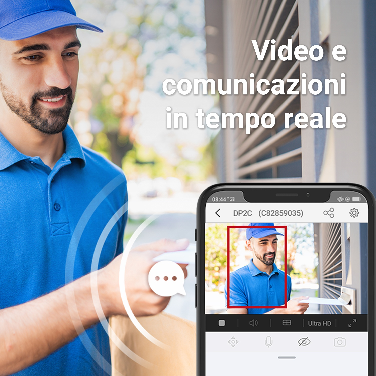 Uomo in camicia blu con pacco, telefono mostra videochiamata.