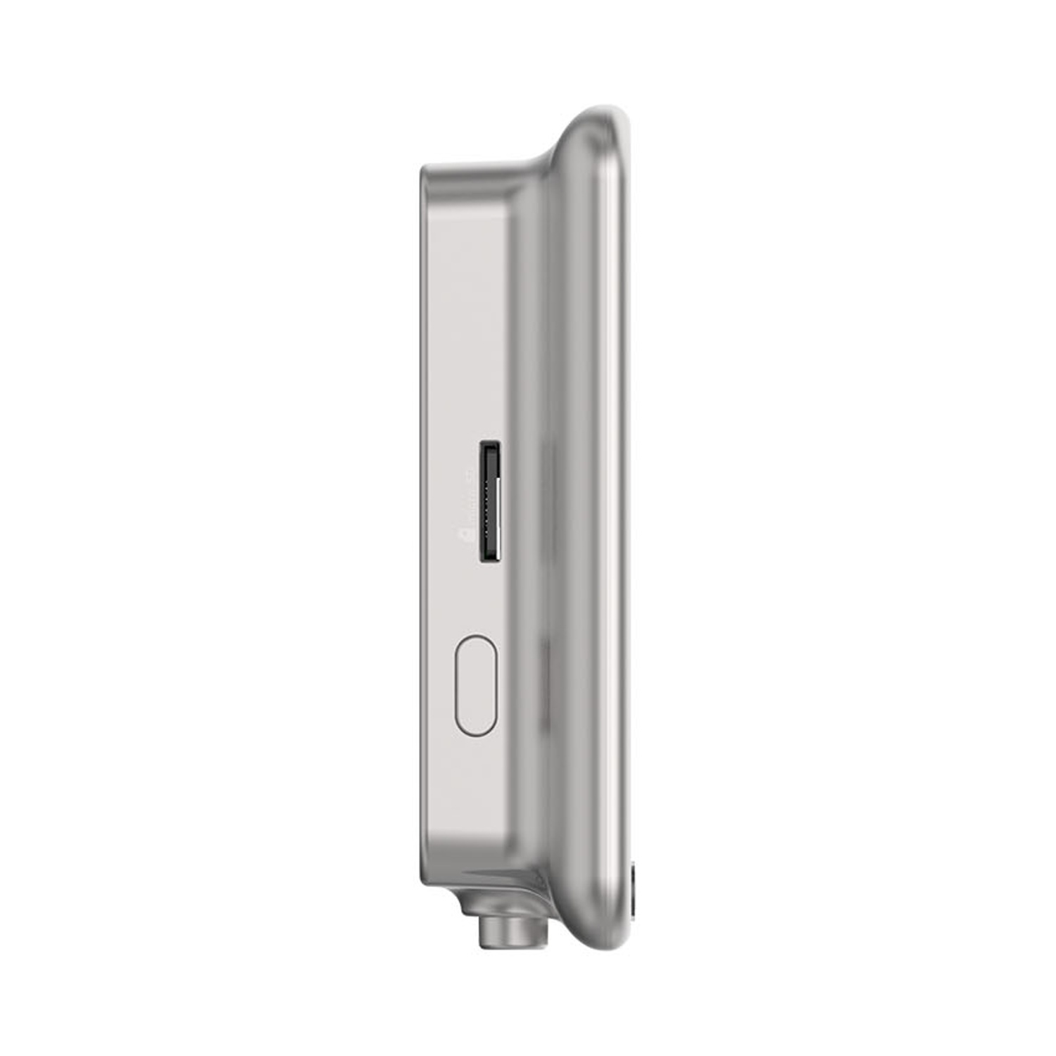 Un dispositivo elettronico color argento, forse una fotocamera, con uno slot per schede.
