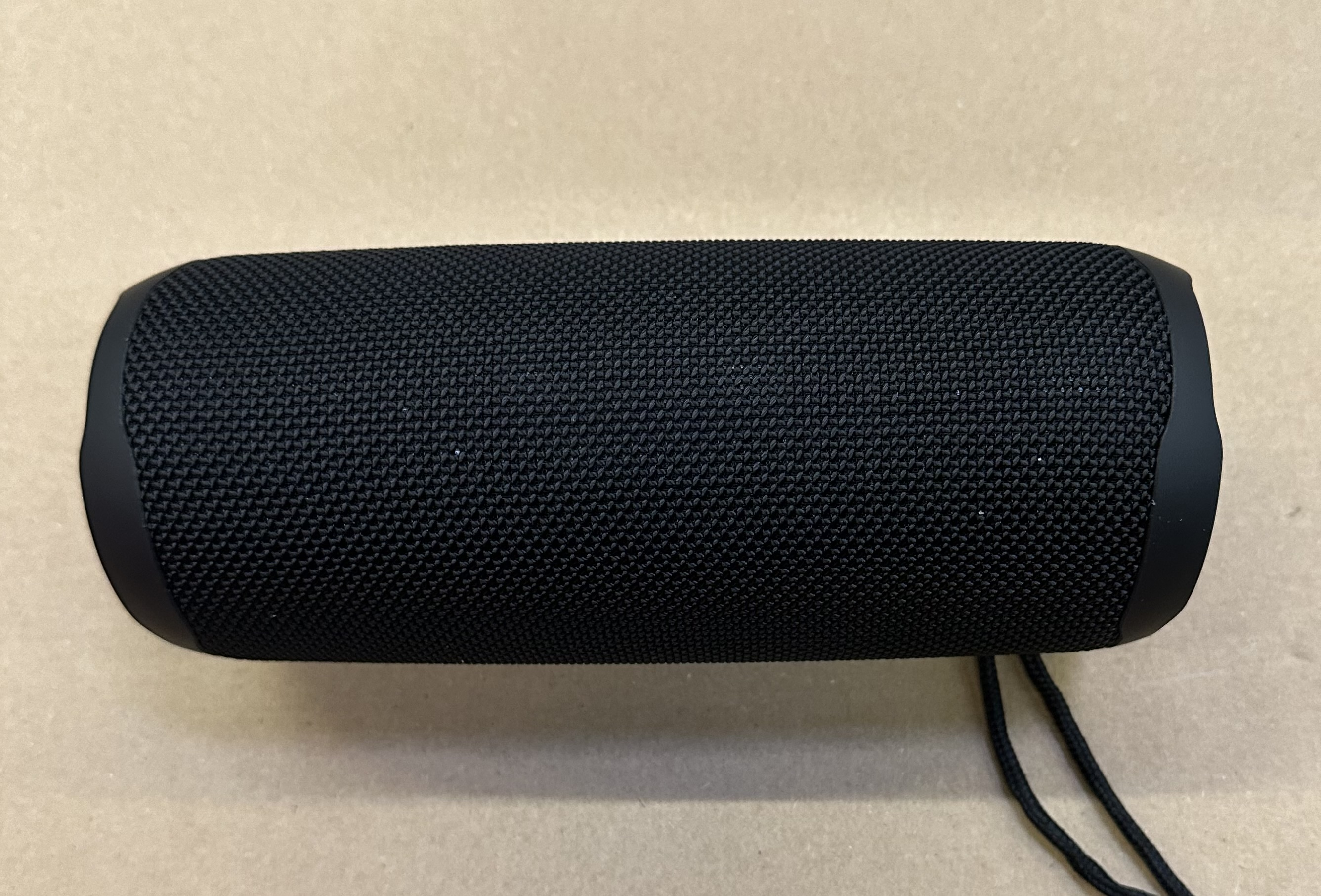 OUTLET - Głośnik Bluetooth MANTA SPK130GO-BK Czarny