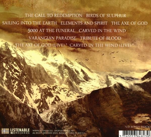 Verschneite Bergkette mit Text über Alben und Tracks.