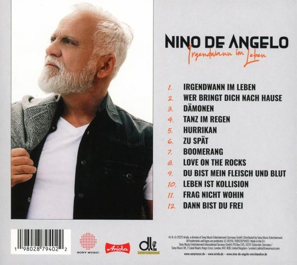 CD-Rückseite mit Nino de Angelos Foto und einer Liste von Titeln.