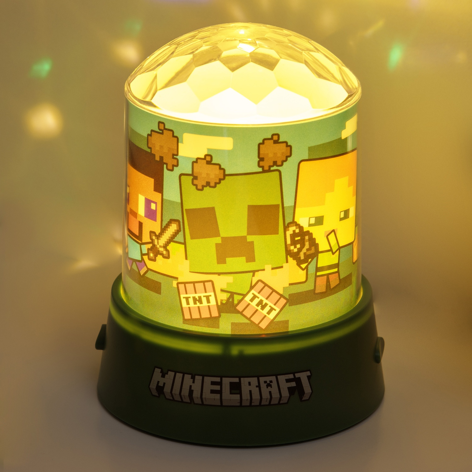 Een lamp met Minecraft-thema met personages aan de zijkant.