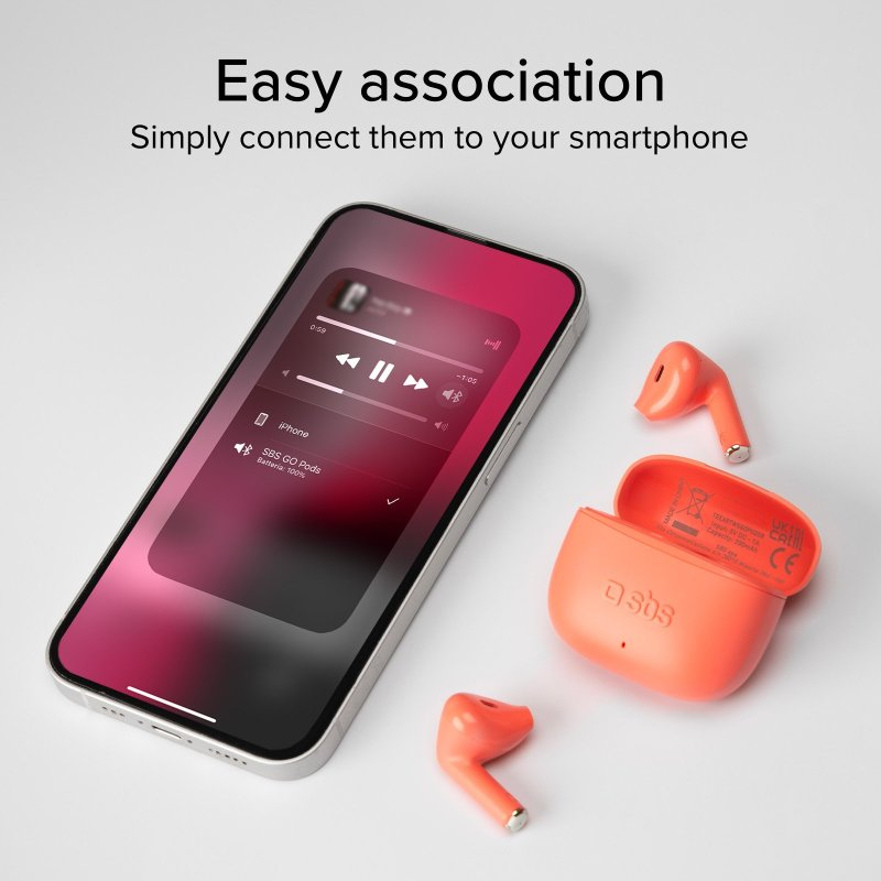 Kopfhörer und Etui neben Telefon mit Musik-App. Text sagt 'Einfache Verbindung' und 'SBS GO Pods'.