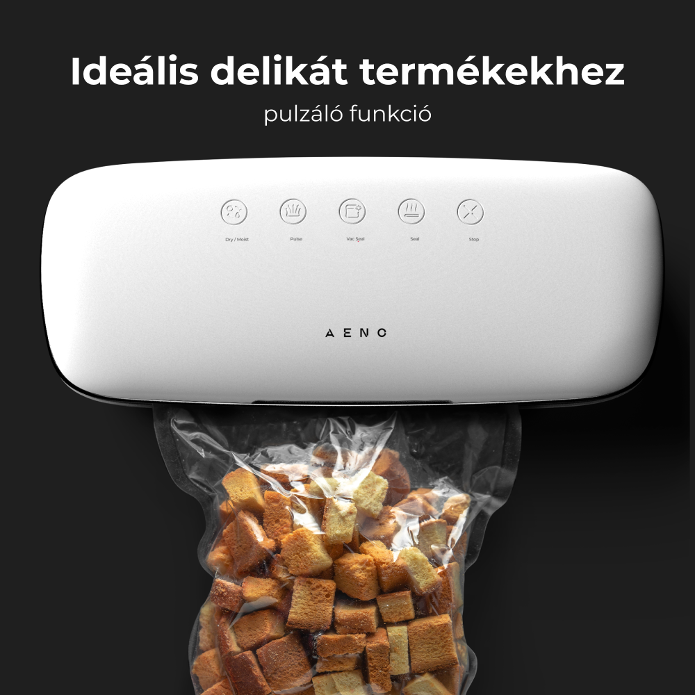 Fehér vákuumlezáró zacskó croutonokkal. Szöveg: Ideális kényes termékekhez.