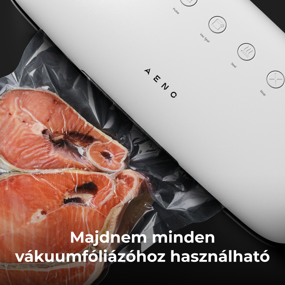 Két lazacfilé egy vákuumzacskóban egy fehér vákuumlezárón. A lezárón gombok és egy kijelző található.