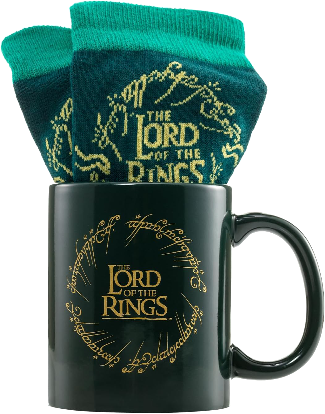 Taza y calcetines. Tema El Señor de los Anillos, calcetines verdes en la taza, taza con texto dorado.
