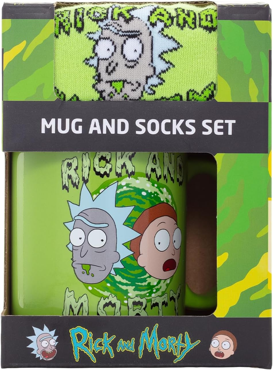 Juego de taza y calcetines de Rick y Morty en una caja.