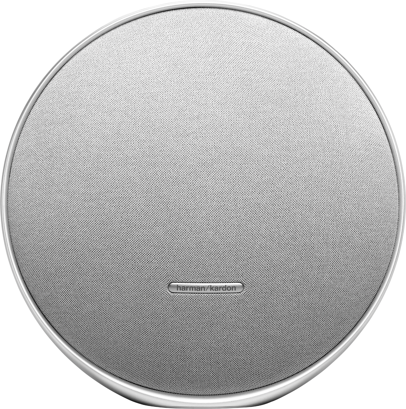 Ezüst kerek hangszóró hálós előlappal és Harman Kardon logóval. Fekete háttér.