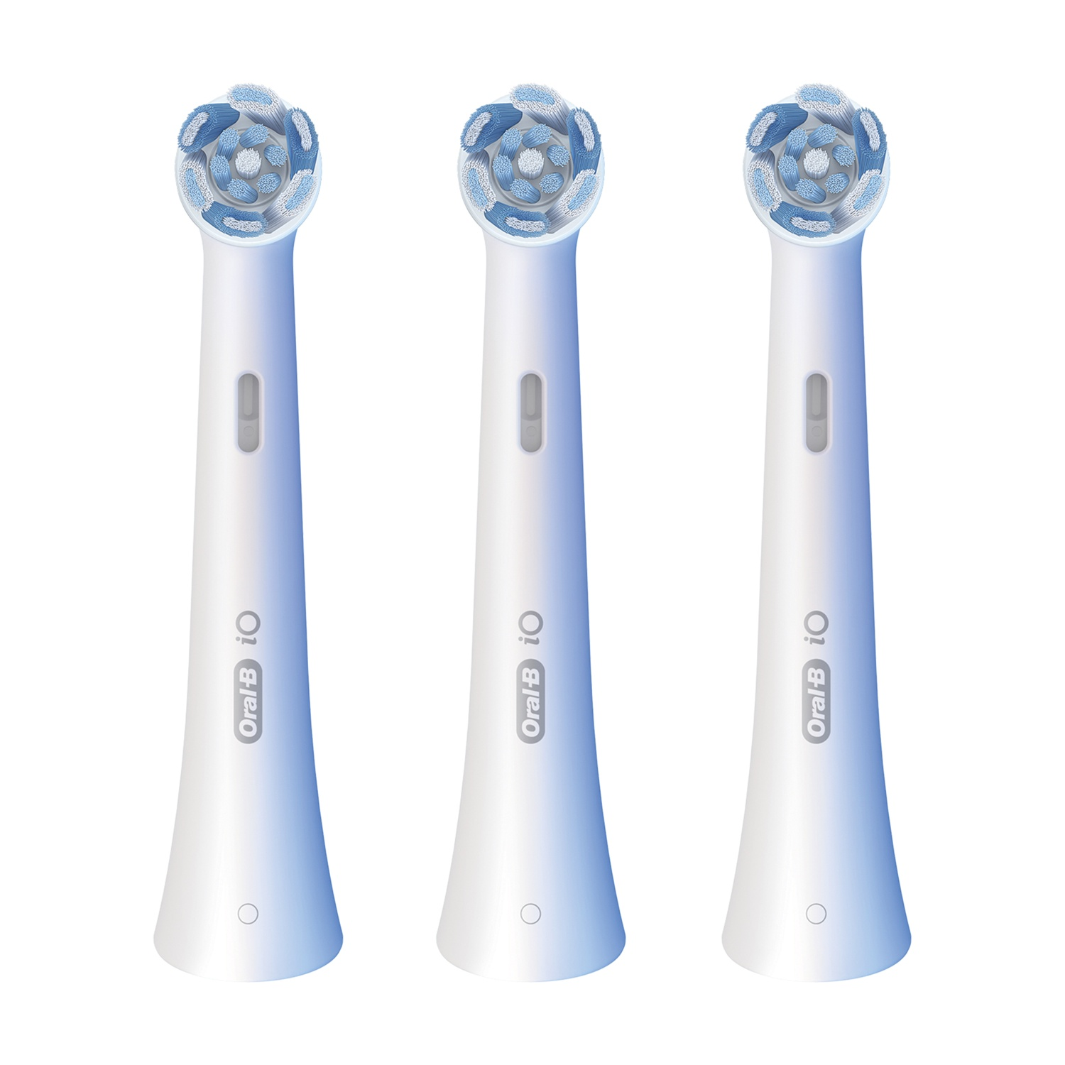 Tre testine per spazzolino Oral-B iO bianche con setole blu e bianche.
