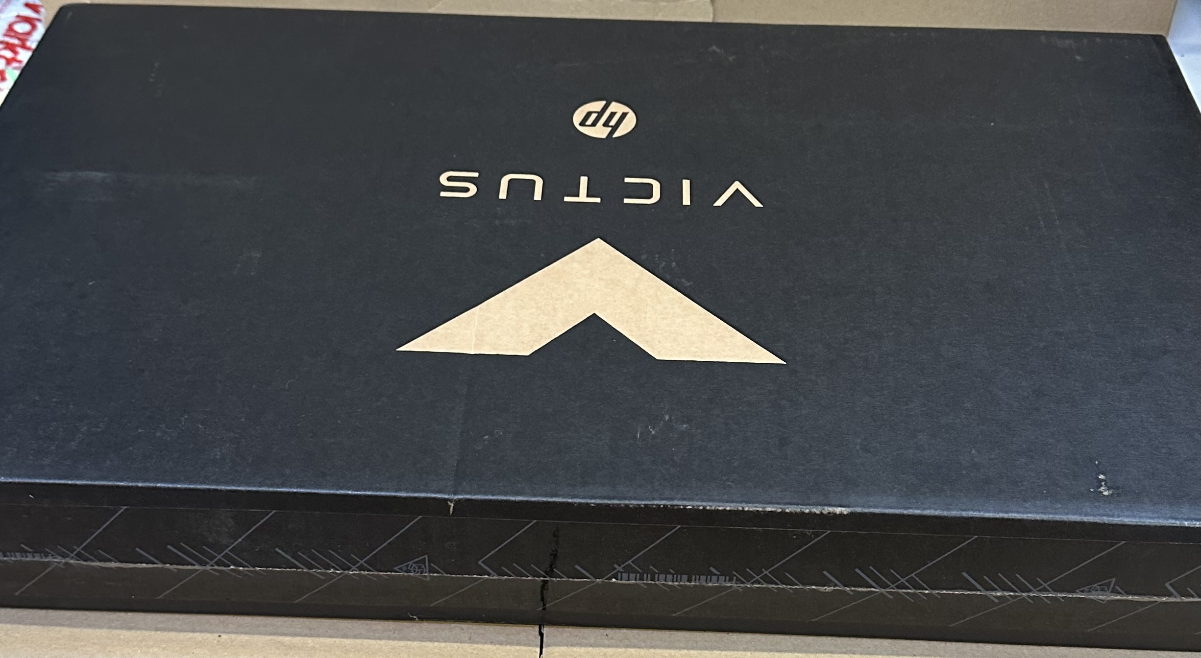 OUTLET Laptop HP Victus 15-fa0999nw FHD i5-12450H/16GB/512GB SSD/RTX3050 4GB/Win11H Szary (Mica Silver) / Intel® Core™ i5-12450H / 16 GB RAM / 512 GB SSD / GeForce RTX™ 3050 / Windows 11 Home (64 Bit) Szary