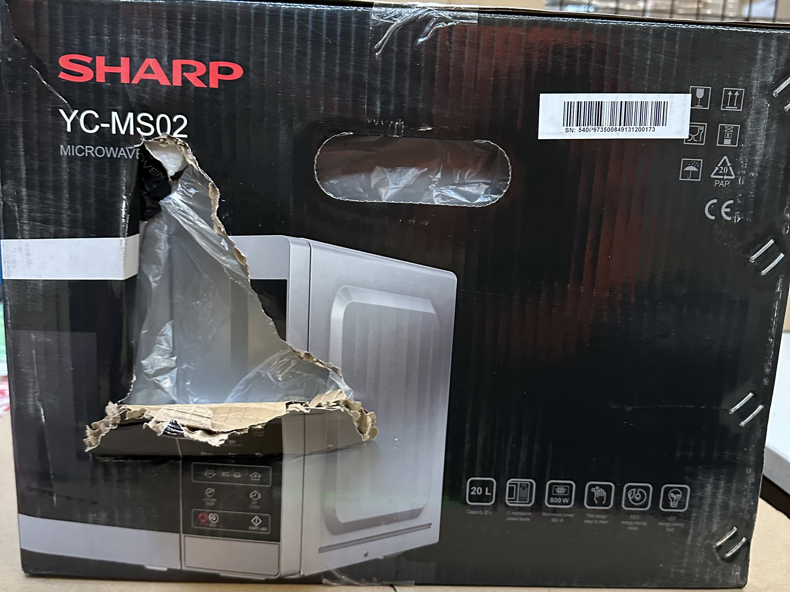 OUTLET Kuchenka mikrofalowa SHARP YC-MS02E-S 20l Czarno-srebrny