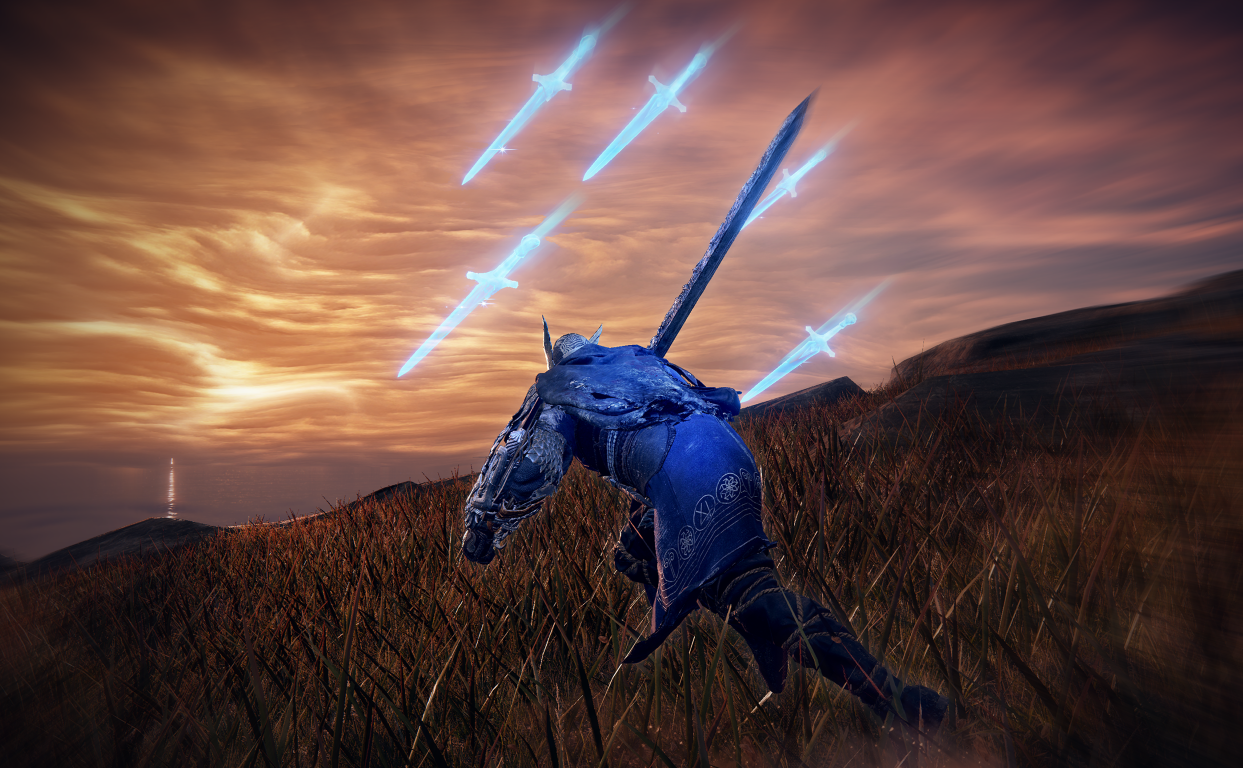 Rycerz w niebieskiej zbroi, odwrócony tyłem, otoczony świecącymi mieczami, na tle zachodu słońca.