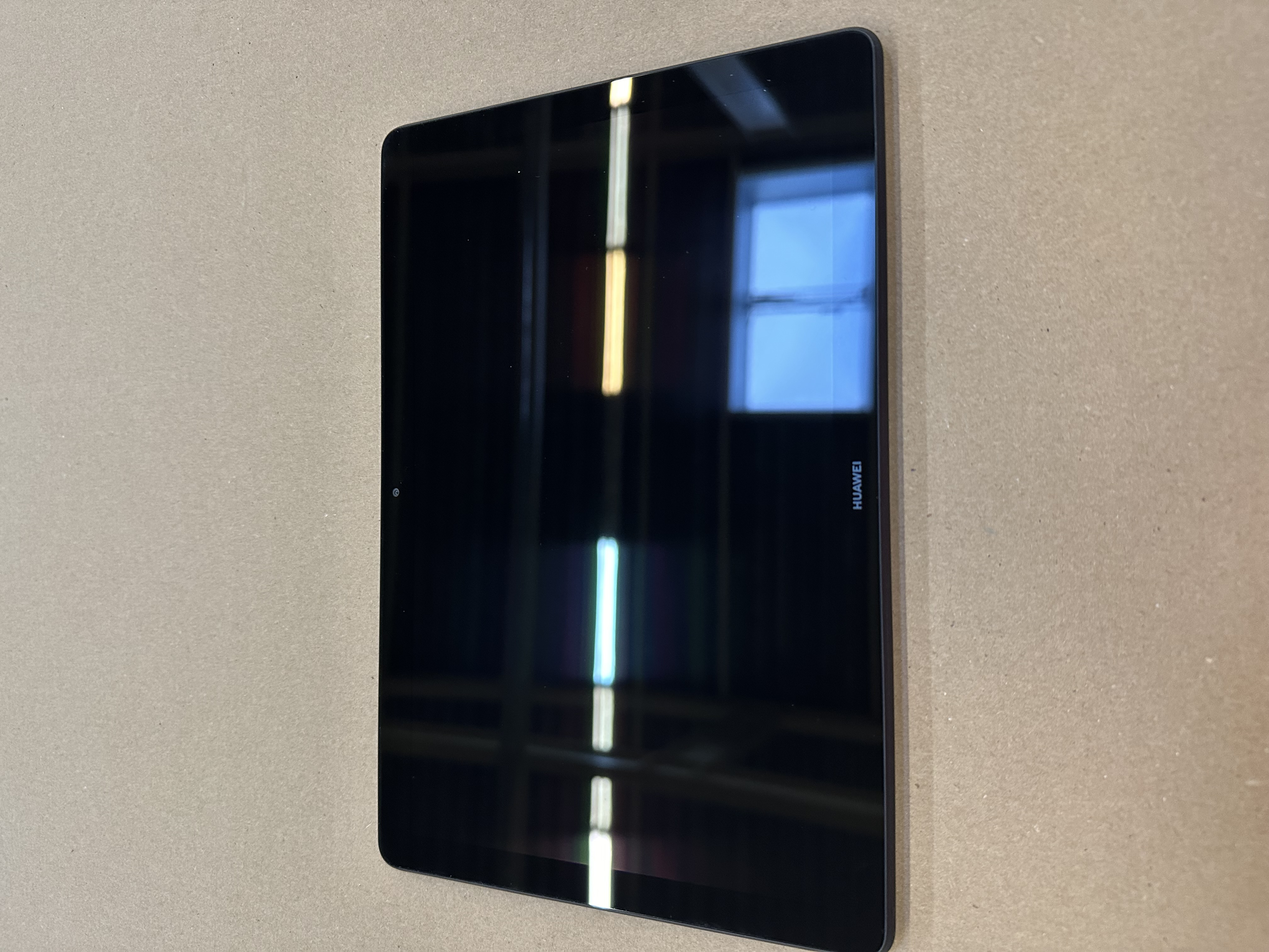 OUTLET - Tablet HUAWEI MediaPad T5 10.1 LTE 2GB/32GB Czarny