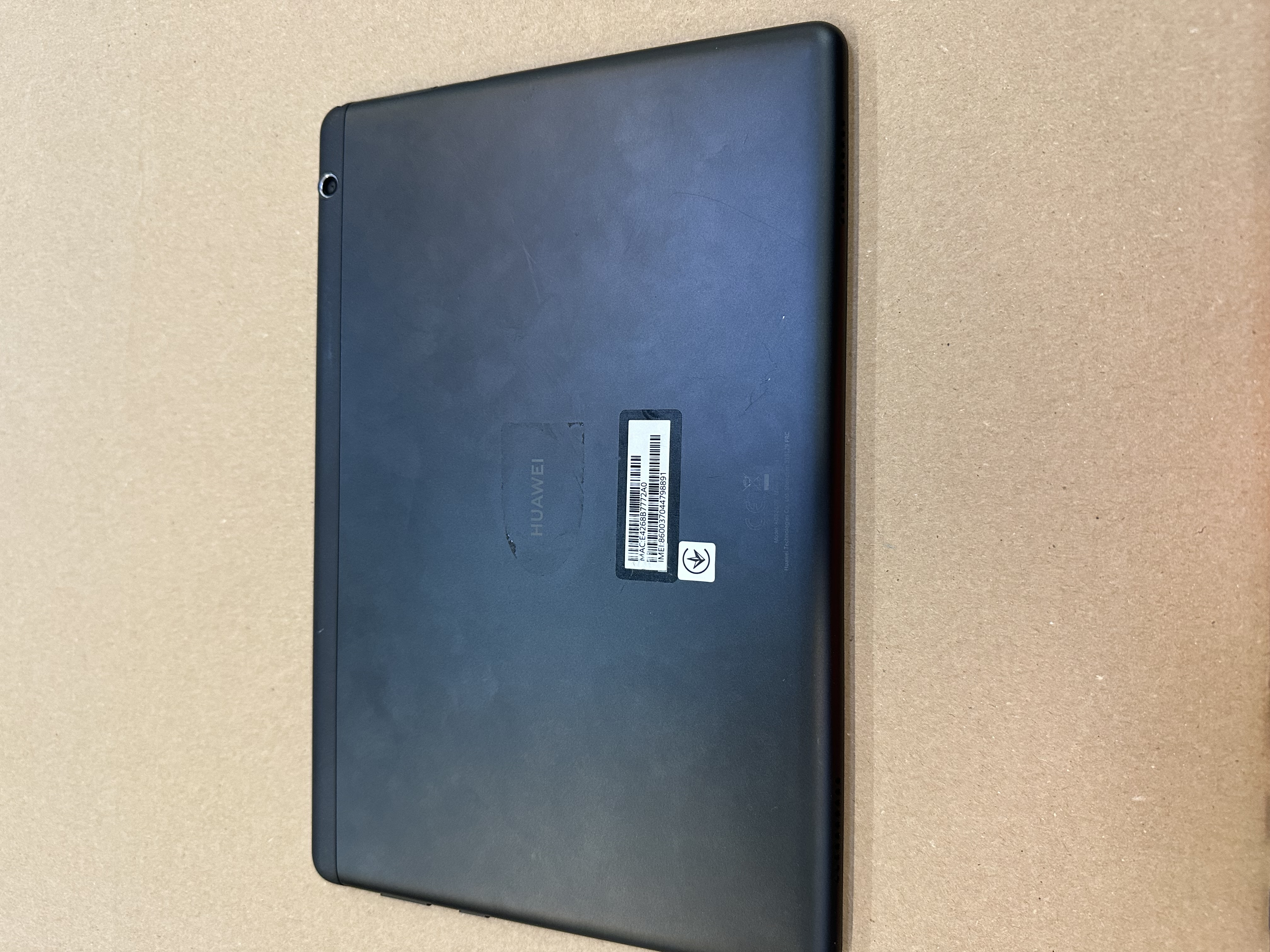 OUTLET - Tablet HUAWEI MediaPad T5 10.1 LTE 2GB/32GB Czarny