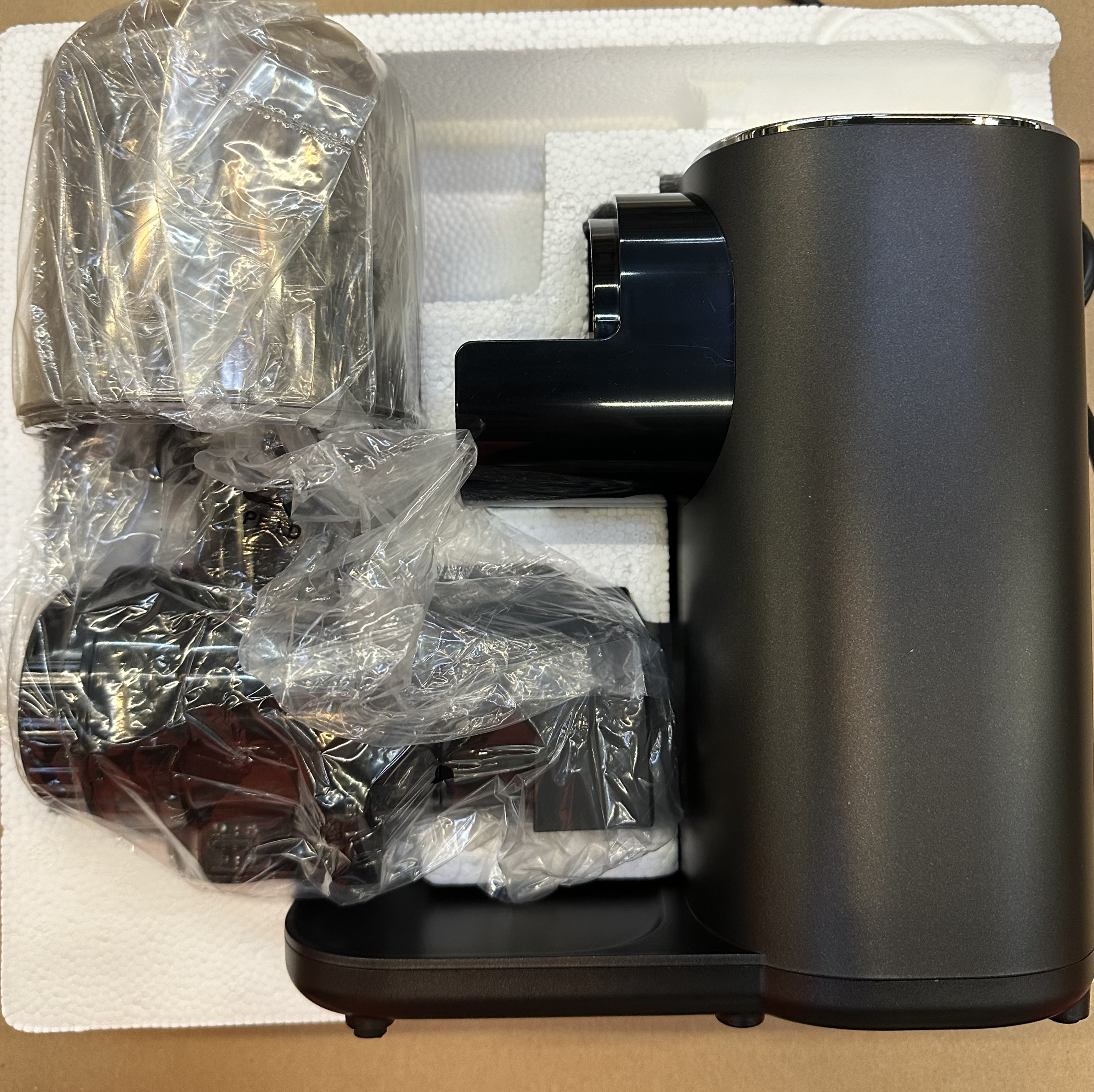 OUTLET  Wyciskarka wolnoobrotowa ZELMER ZJP3900 EasyJuice Czarny