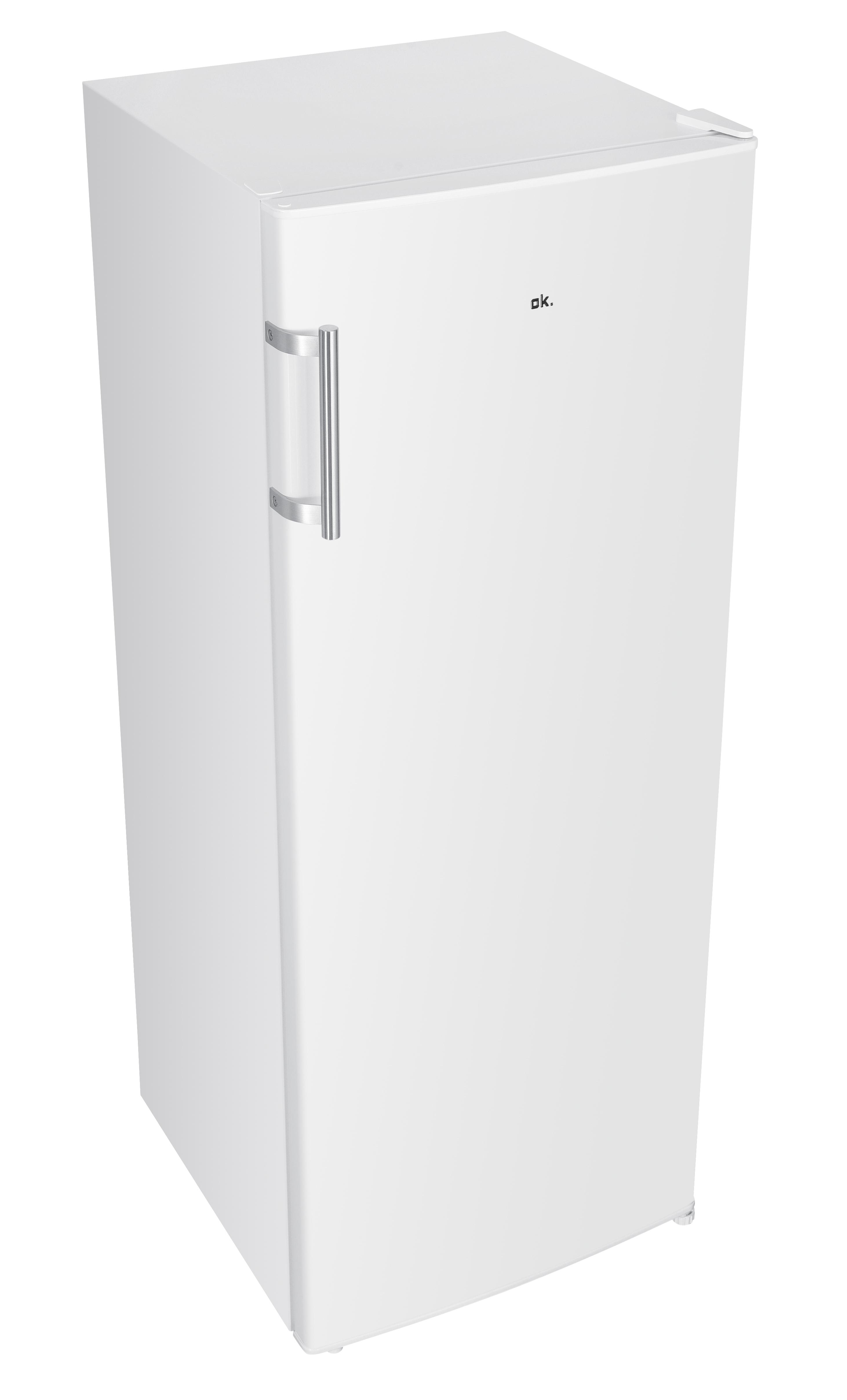 Weißer Kühlschrank mit silbernem Griff, ok. Logo auf der Tür, schräge Ansicht.