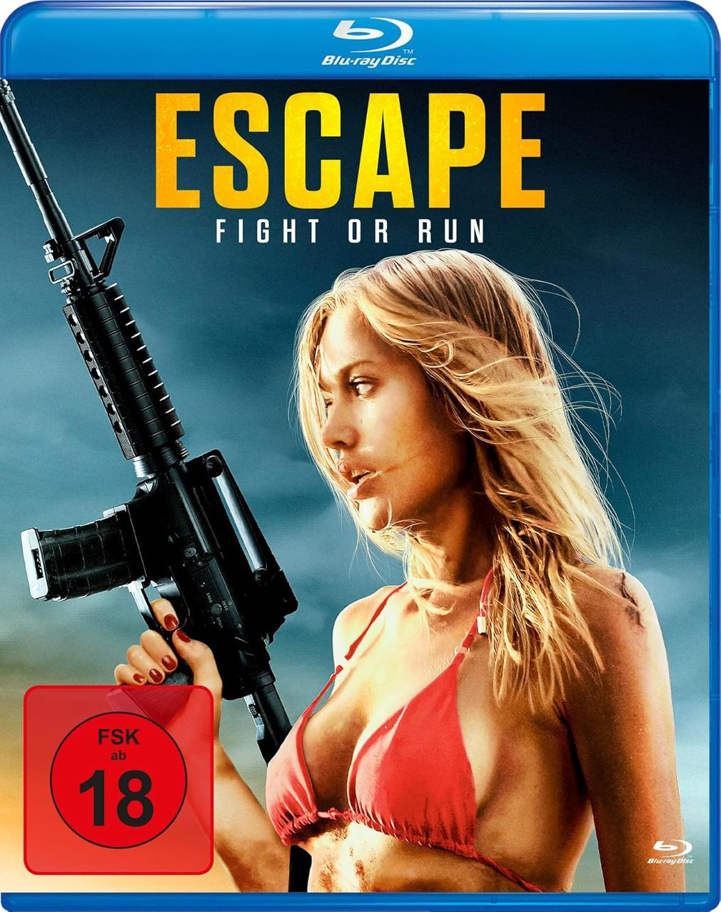 Filmcover 'Escape', eine Frau mit einer Waffe am Strand, mit dem Text 'FIGHT OR RUN'.